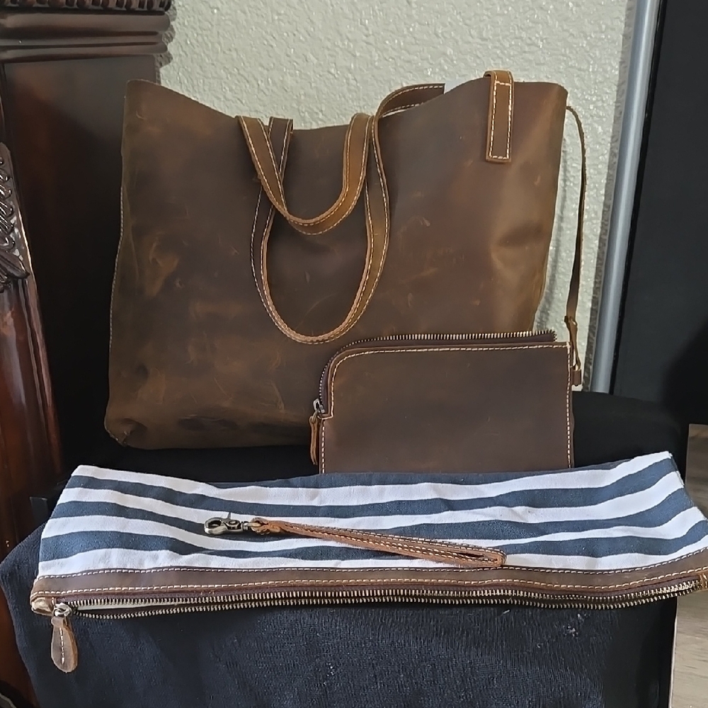 Source Unknown Brown Duffel Bag Collection